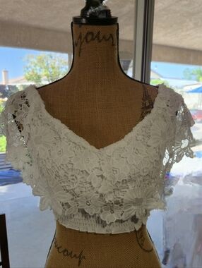 Muche And Muchetti White Lace Crop Top - Women's Floral Crochet Blouse